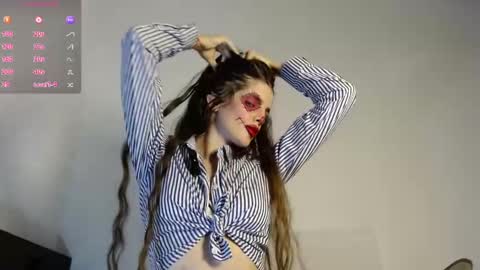 Snapshot of alahia_sky chatting on October 31, 11:11 am online show from October 31, 11:11 am