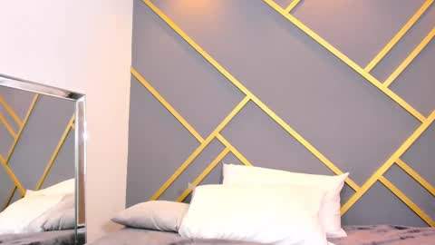 alaia_colins online show from March 3, 7:43 am