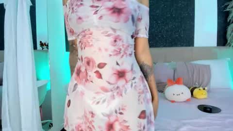 Snapshot of alaia_manson chatting on December 2, 7:42 pm Alaia online show from December 2, 7:42 pm