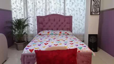 Alaia Skater online show from October 5, 11:52 am