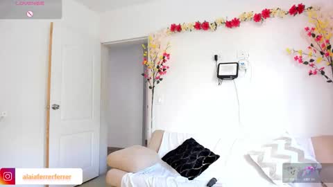 Snapshot of alaiaferrer chatting on September 28, 9:09 pm Alaia online show from September 28, 9:09 pm