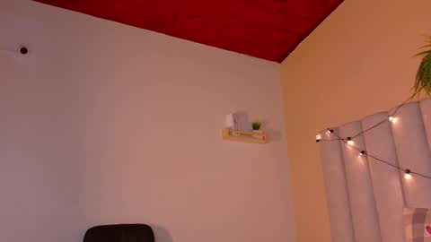  Alaia  online show from January 14, 11:38 am