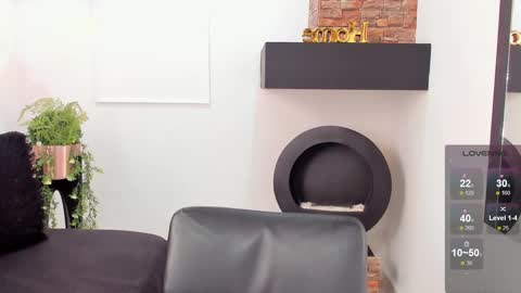 Snapshot of alaiasmile_ chatting on February 2, 3:07 pm online show from February 2, 3:07 pm
