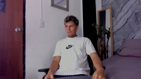 Snapshot of alan__smith chatting on November 14, 7:45 pm alan__smith online show from November 14, 7:45 pm