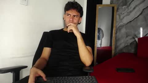 alan__smith online show from February 6, 8:01 pm