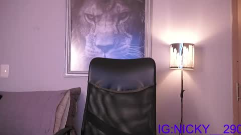 Snapshot of alan_morrys chatting on April 21, 2:51 am alan_morrys online show from April 21, 2:51 am