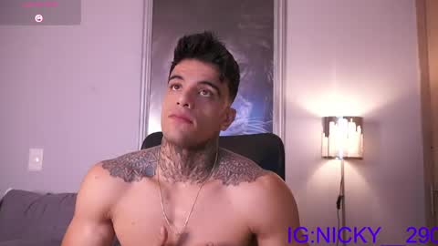 Snapshot of alan_morrys chatting on May 15, 1:34 am alan_morrys online show from May 15, 1:34 am
