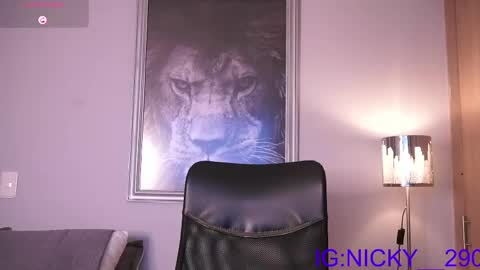Snapshot of alan_morrys chatting on May 22, 1:24 am alan_morrys online show from May 22, 1:24 am