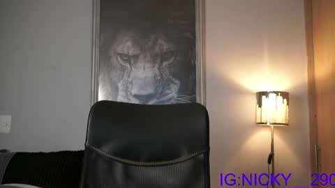 alan_morrys online show from June 28, 2:17 am