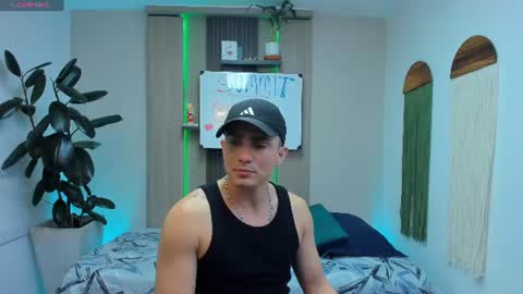 Alan  Kevin can we reach 100 thumbs up please guys  online show from July 28, 7:04 pm