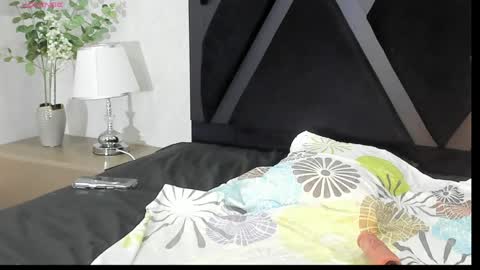 Snapshot of alan_salazar chatting on May 22, 6:35 pm alan_salazar online show from May 22, 6:35 pm