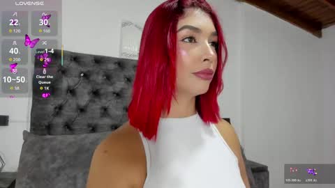 Snapshot of alana_2916_ chatting on June 7, 12:53 pm Alana online show from June 7, 12:53 pm