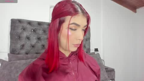 Snapshot of alana_2916_ chatting on June 22, 1:19 pm Alana online show from June 22, 1:19 pm