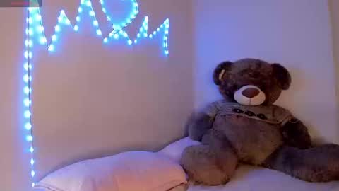 Alana  online show from September 16, 10:00 pm