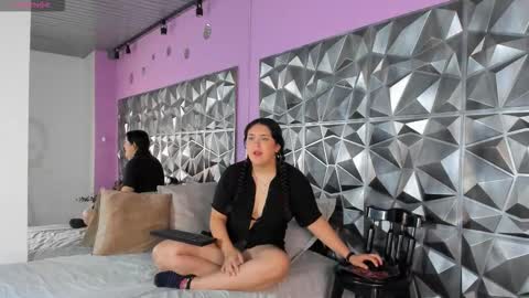 Snapshot of alana_belucci chatting on March 23, 11:36 am alana_belucci online show from March 23, 11:36 am