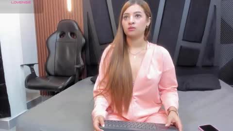 ALANA COX online show from October 5, 1:20 pm