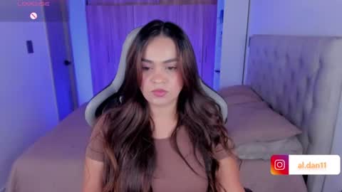 M E L I online show from July 30, 7:46 pm
