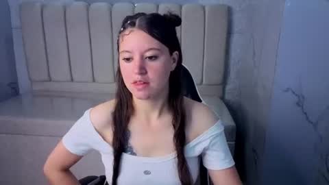 Snapshot of alana_fox_tx chatting on June 20, 6:22 pm Follow me.. Live 1430 to 2100 online show from June 20, 6:22 pm