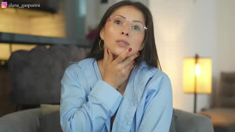 Alana Gasparini online show from May 2, 8:03 pm