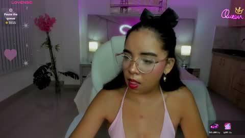 alana  online show from June 13, 11:30 am
