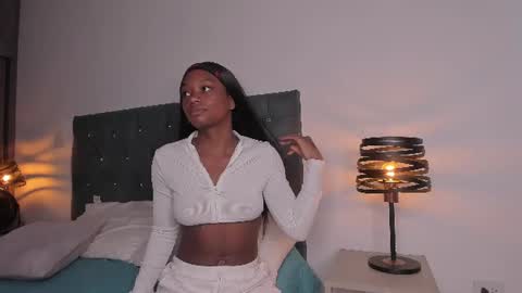 alana online show from July 9, 6:45 pm