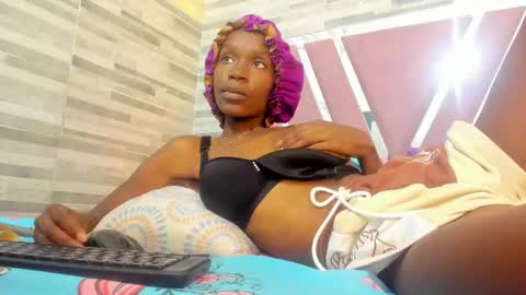 Alana online show from October 3, 6:49 pm