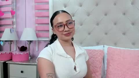 Alana  online show from June 13, 9:02 pm