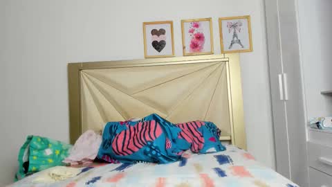 Snapshot of alana_vega69 chatting on March 22, 10:57 pm alana_vega69 online show from March 22, 10:57 pm