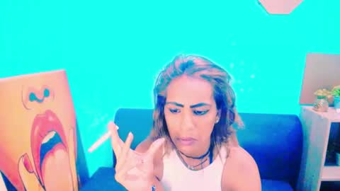 alanadelray online show from January 9, 9:48 am