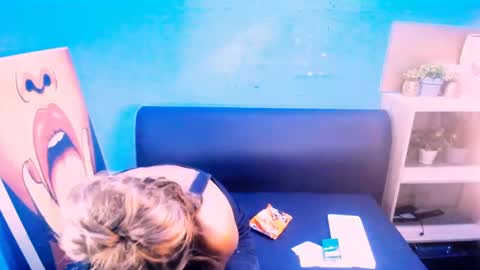 alanadelray online show from February 7, 8:22 am