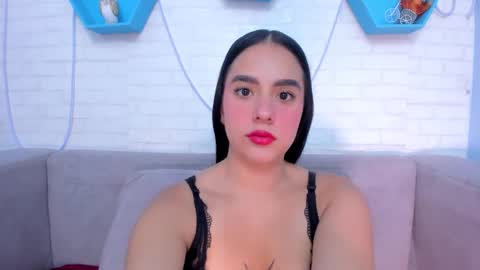 Snapshot of alanaflores chatting on March 11, 11:33 am Alana Flores online show from March 11, 11:33 am