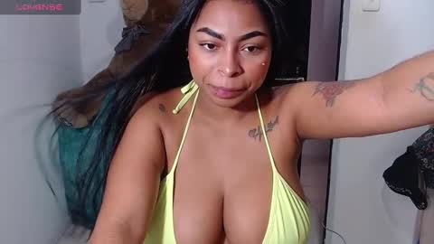 Snapshot of alanajonees chatting on February 6, 3:52 pm alanajonees online show from February 6, 3:52 pm