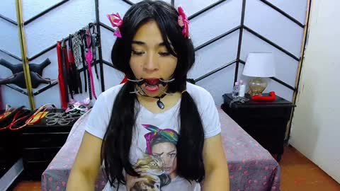 Alana online show from January 4, 6:09 pm