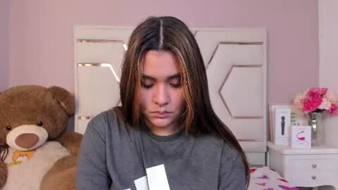 Snapshot of alanarousse_ chatting on June 20, 12:08 pm alanarousse_ online show from June 20, 12:08 pm