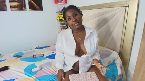 Snapshot of alanavega12 chatting on December 6, 10:08 pm alana online show from December 6, 10:08 pm