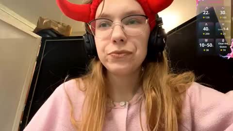 Snapshot of alanehadaller chatting on November 1, 3:14 pm Stella online show from November 1, 3:14 pm