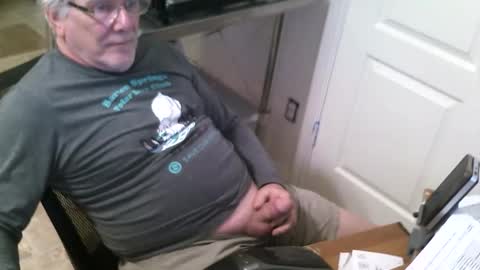 Snapshot of alanlee10allen chatting on December 17, 11:11 pm Alanlee10allen online show from December 17, 11:11 pm