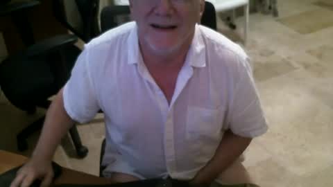 Snapshot of alanlee10allen chatting on July 18, 3:38 pm Alanlee10allen online show from July 18, 3:38 pm