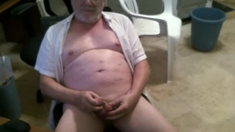 Snapshot of alanlee10allen chatting on July 26, 7:32 pm Alanlee10allen online show from July 26, 7:32 pm
