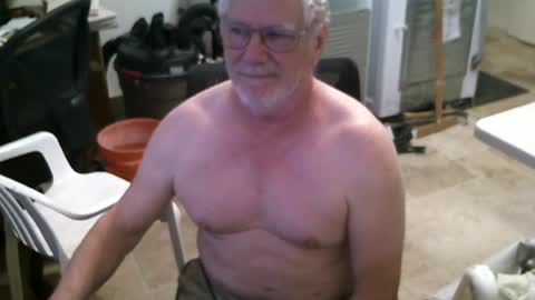 Snapshot of alanlee10allen chatting on August 1, 2:49 pm Alanlee10allen online show from August 1, 2:49 pm