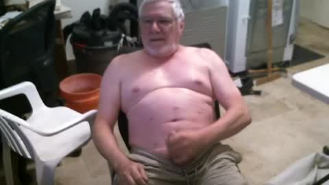 Snapshot of alanlee10allen chatting on August 2, 1:20 pm Alanlee10allen online show from August 2, 1:20 pm