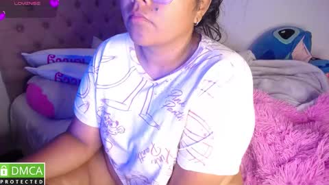 Snapshot of alanna_brunette chatting on January 8, 7:54 am lanna online show from January 8, 7:54 am