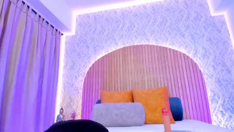 Alanna  online show from January 13, 6:06 am