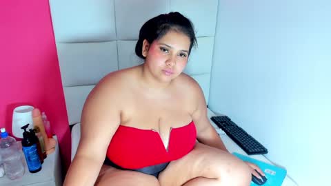 Ana online show from December 31, 2:47 pm