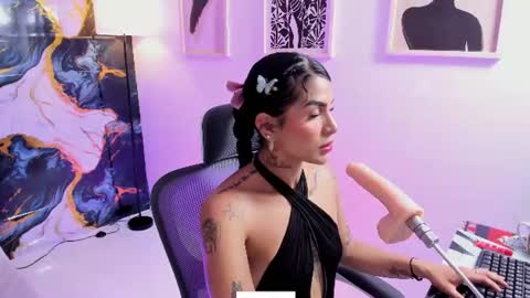 Alana online show from June 9, 7:14 pm
