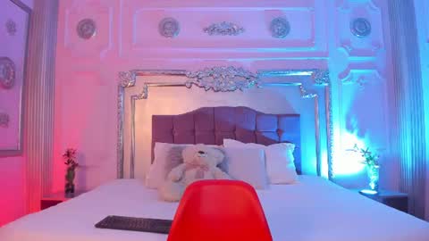 Snapshot of alannamilan chatting on June 11, 7:23 pm alannamilan online show from June 11, 7:23 pm