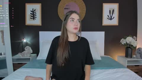 Snapshot of alannarusselll chatting on March 25, 8:04 pm Alanna Cute Russell online show from March 25, 8:04 pm