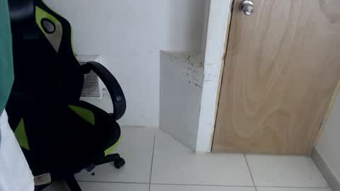 Snapshot of alantrickz365 chatting on October 5, 5:44 pm alantrickz365 online show from October 5, 5:44 pm