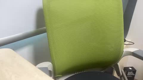 Snapshot of alanwu12 chatting on January 23, 1:51 am alanwu12 online show from January 23, 1:51 am