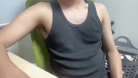 Snapshot of alanwu12 chatting on November 15, 5:49 am alanwu12 online show from November 15, 5:49 am